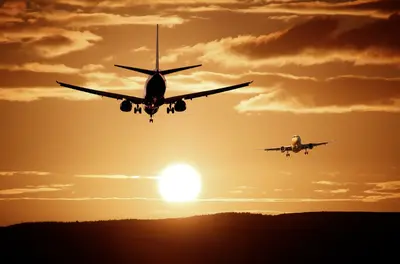 When the Captain Loses Track of Time: A Company Is an Aircraft, and Its Leader Is the Captain